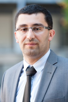 Dr. Muamer Kadic