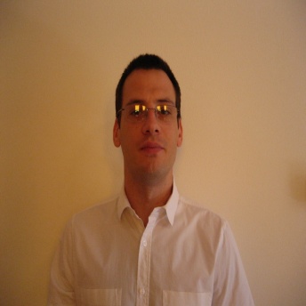 Dr. Denis garoli